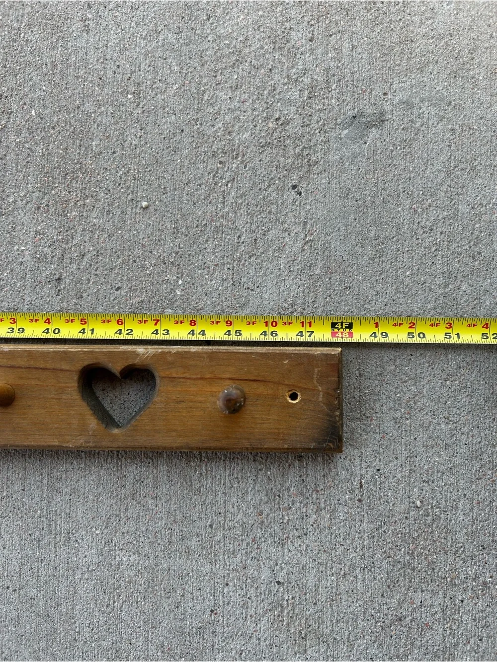 Wooden Heart Hook Rack - Golden Brown